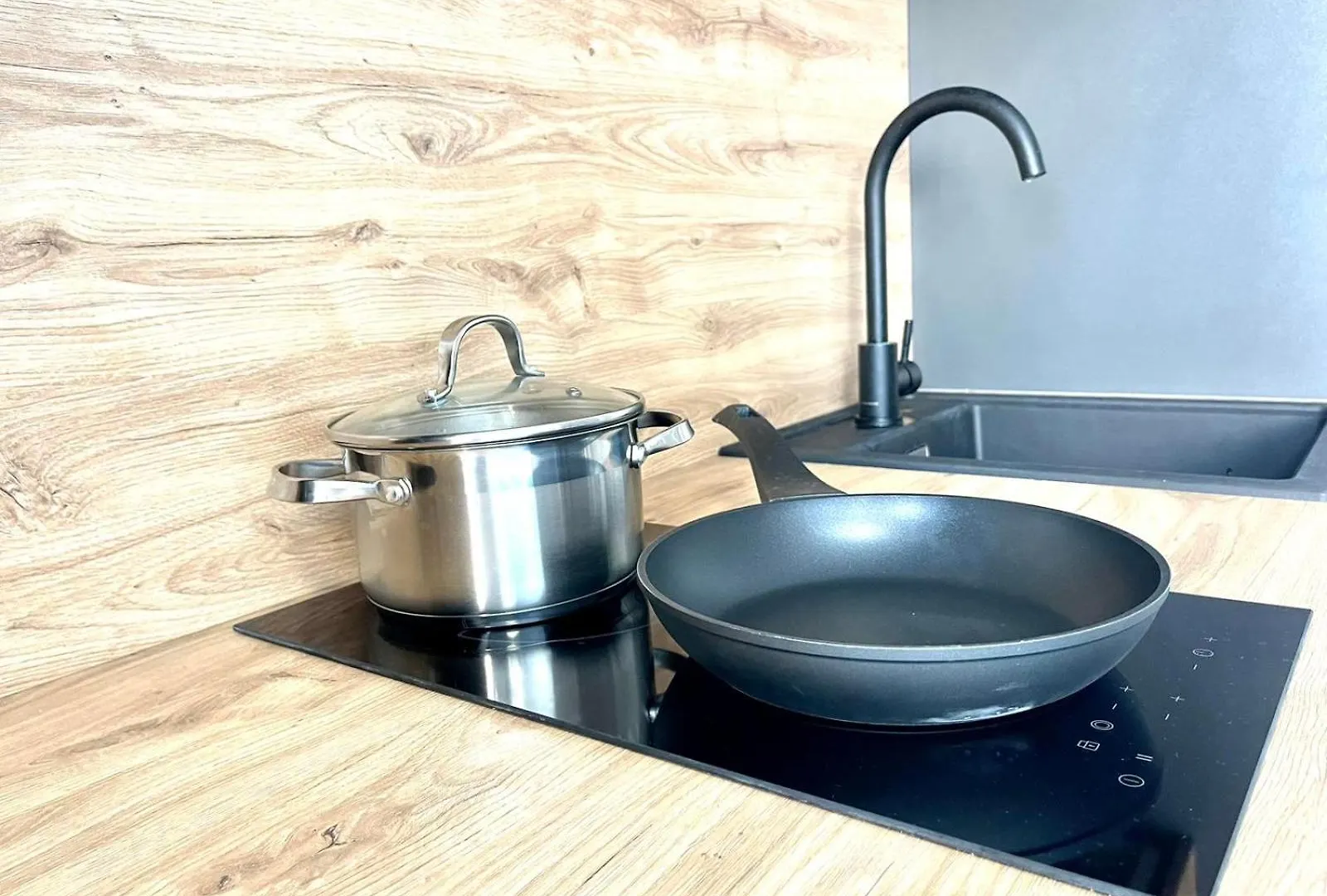 Люкс Апартаменти В Затишному Жк Бізнес Класу Kiew Apartment