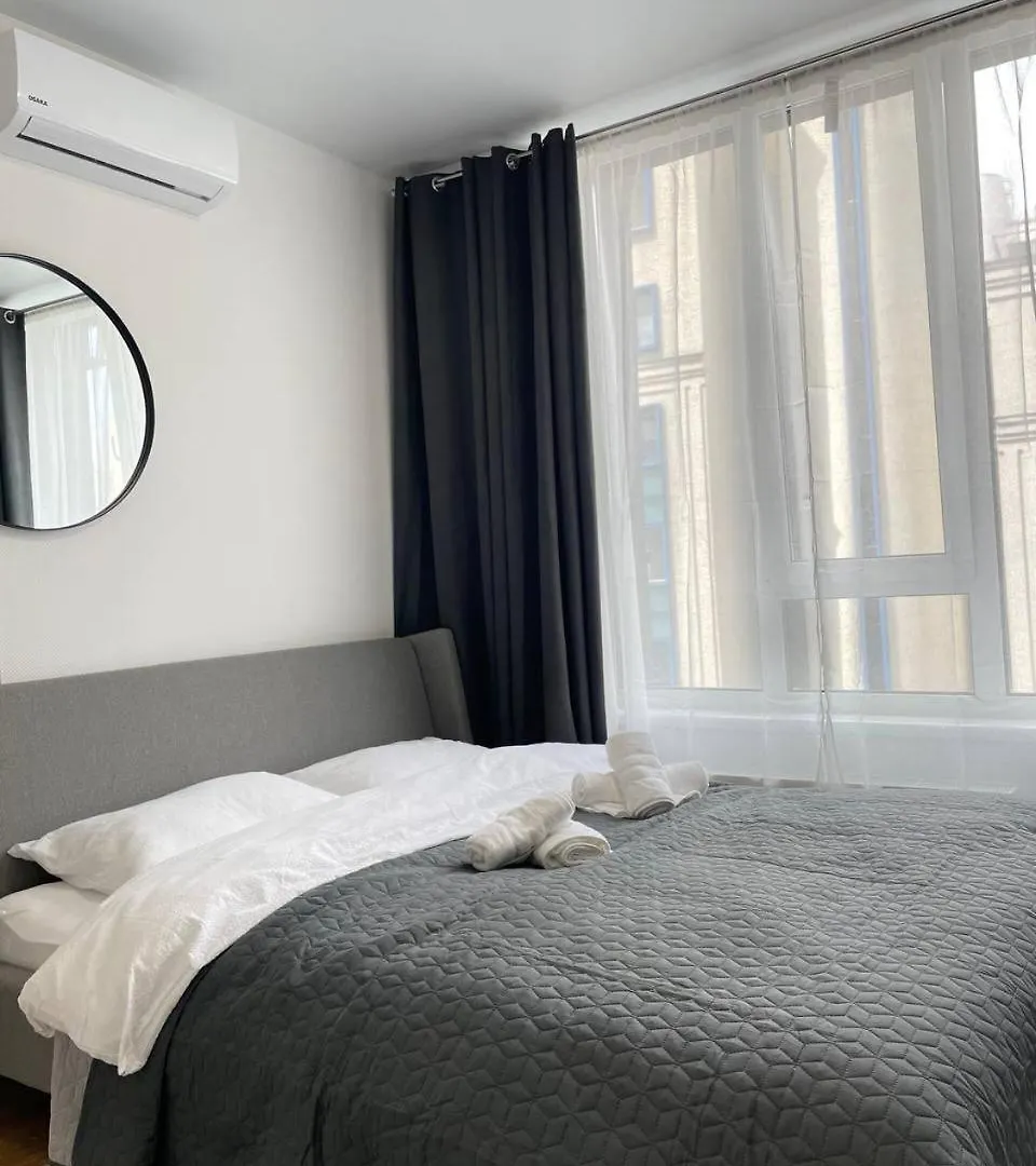 Apartment Люкс Апартаменти В Затишному Жк Бізнес Класу Kiew
