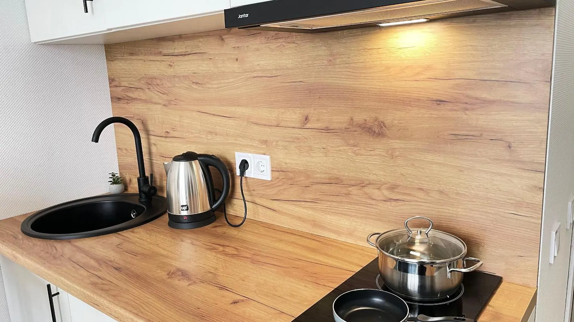 Apartment Люкс Апартаменти В Затишному Жк Бізнес Класу Kiew